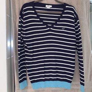 Medium navy/ white striped vineyard vines sweater